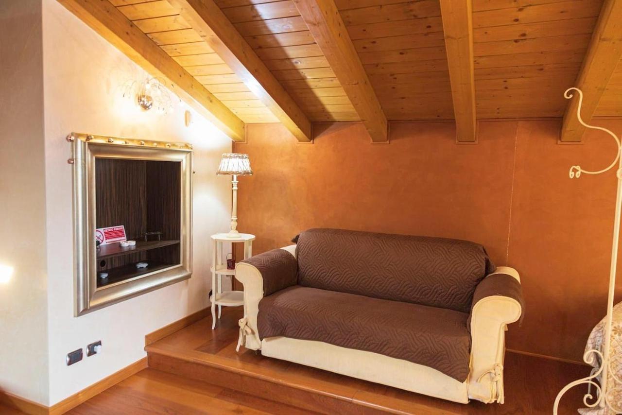 Il Sasso Bianco Bb Apartment Comerio Exterior foto